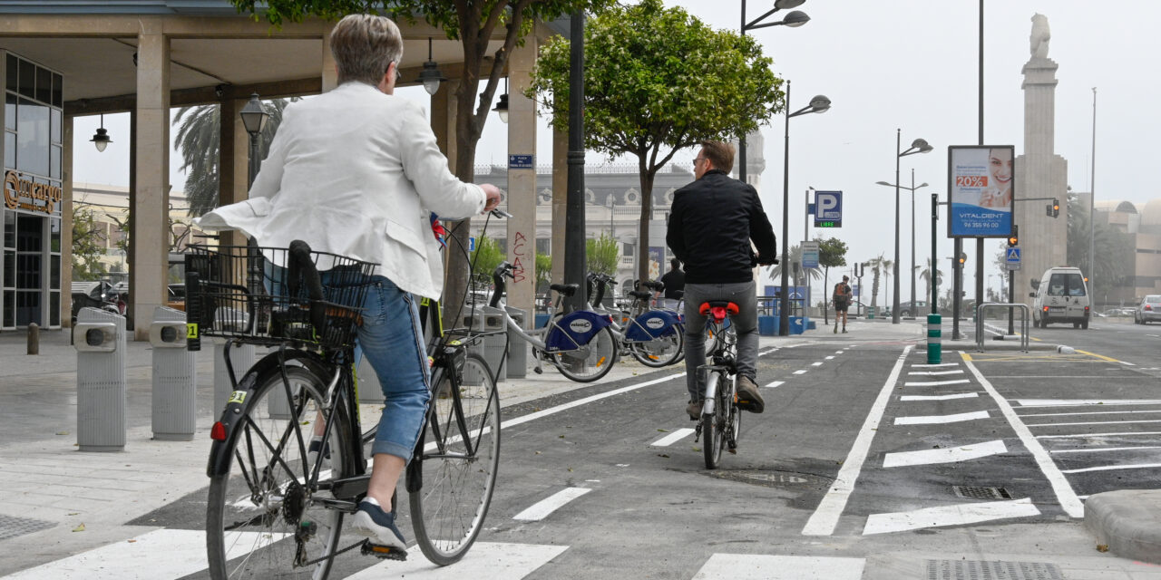 La OCU sitúa a los ciclistas valencianos como los más satisfechos con su infraestructura ciclista