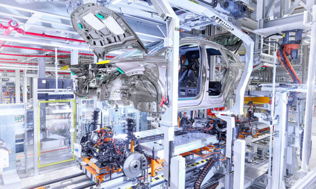Audi inicia la fabricación del SUV eléctrico Q4 e-tron, que llega este verano