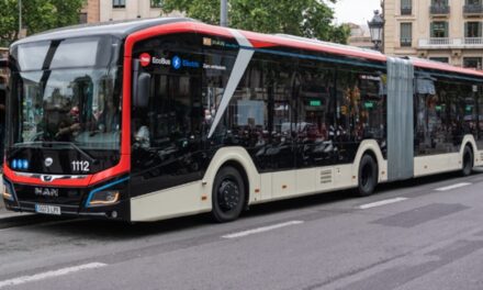 El primer bus sólo eléctrico de 18 metros circulará por Barcelona en julio