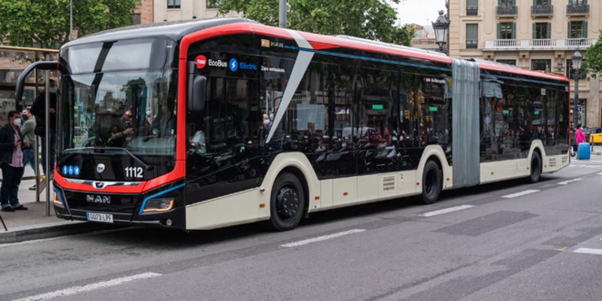 El primer bus sólo eléctrico de 18 metros circulará por Barcelona en julio