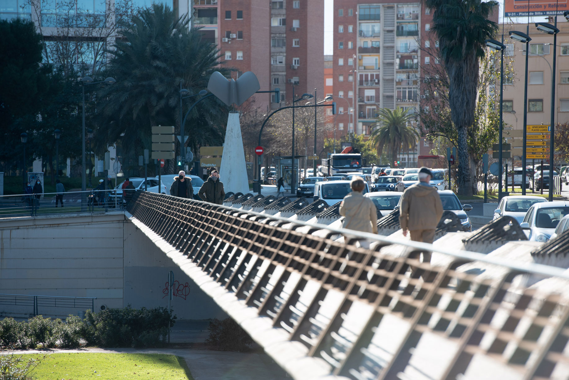 Puente del 9 d'Octubre en Valencia. Foto Kike Taberner