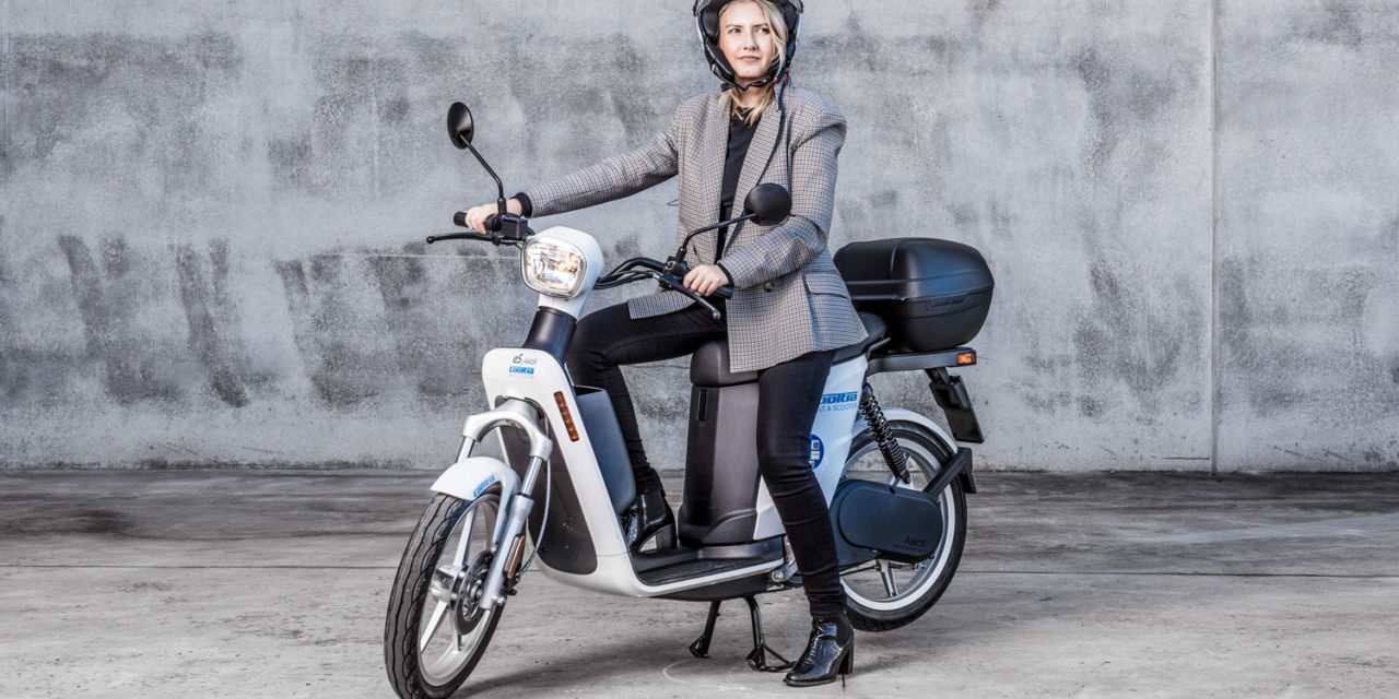 Cooltra lanza su plataforma de alquiler de motos eléctricas por meses