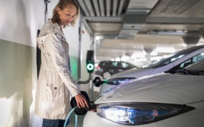 Las marcas de coches aceleran sus planes y muchas de ellas en 2030 serán solo eléctricas
