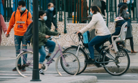 La mitad de las españolas cambiaría su coche por una bici o un vehículo electrificado